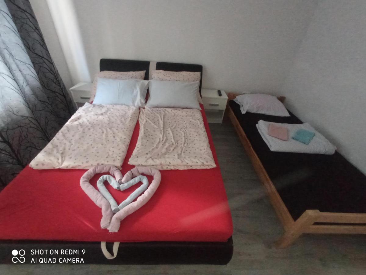 Apartmani Lana SJJ Exterior foto