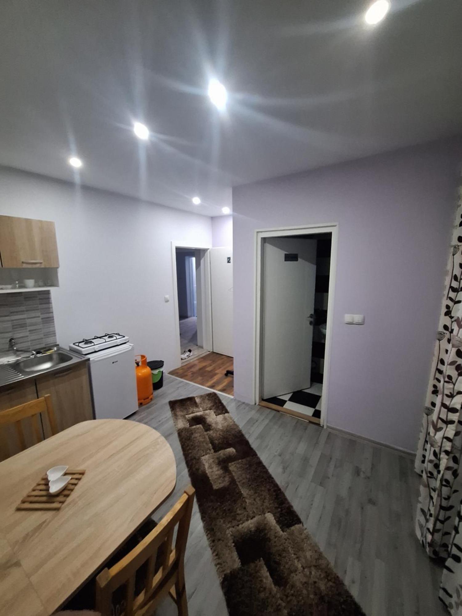 Apartmani Lana SJJ Exterior foto